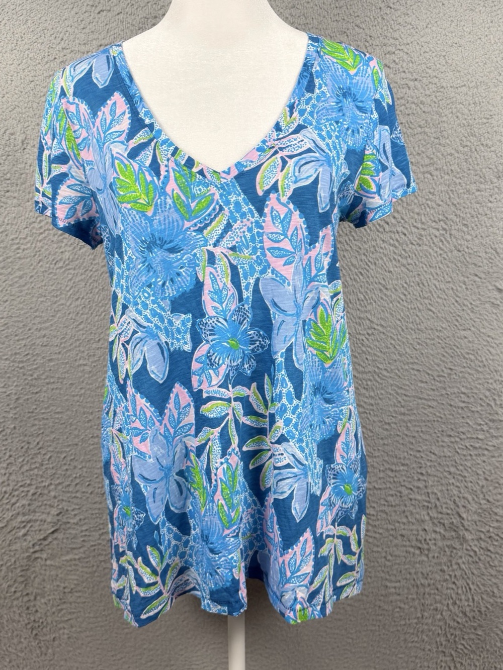 Lilly Pulitzer Etta V Neck Cotton Top Women Small Blue Graphic Short Sleeve